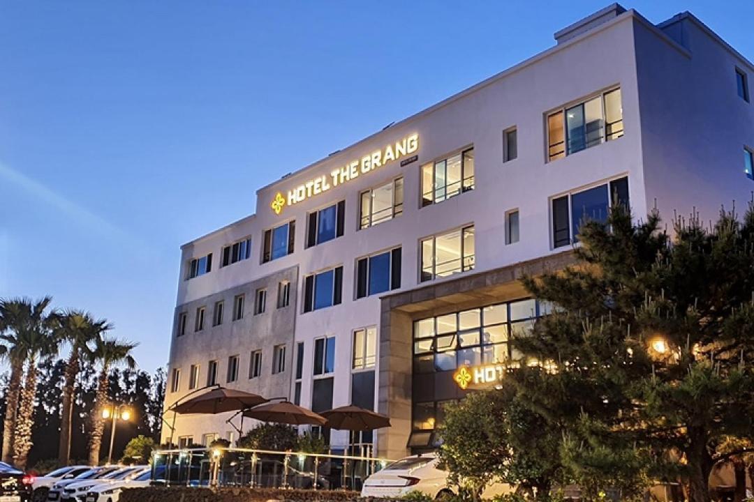 Hotel The Grang Jungmun Seogwipo Exterior foto