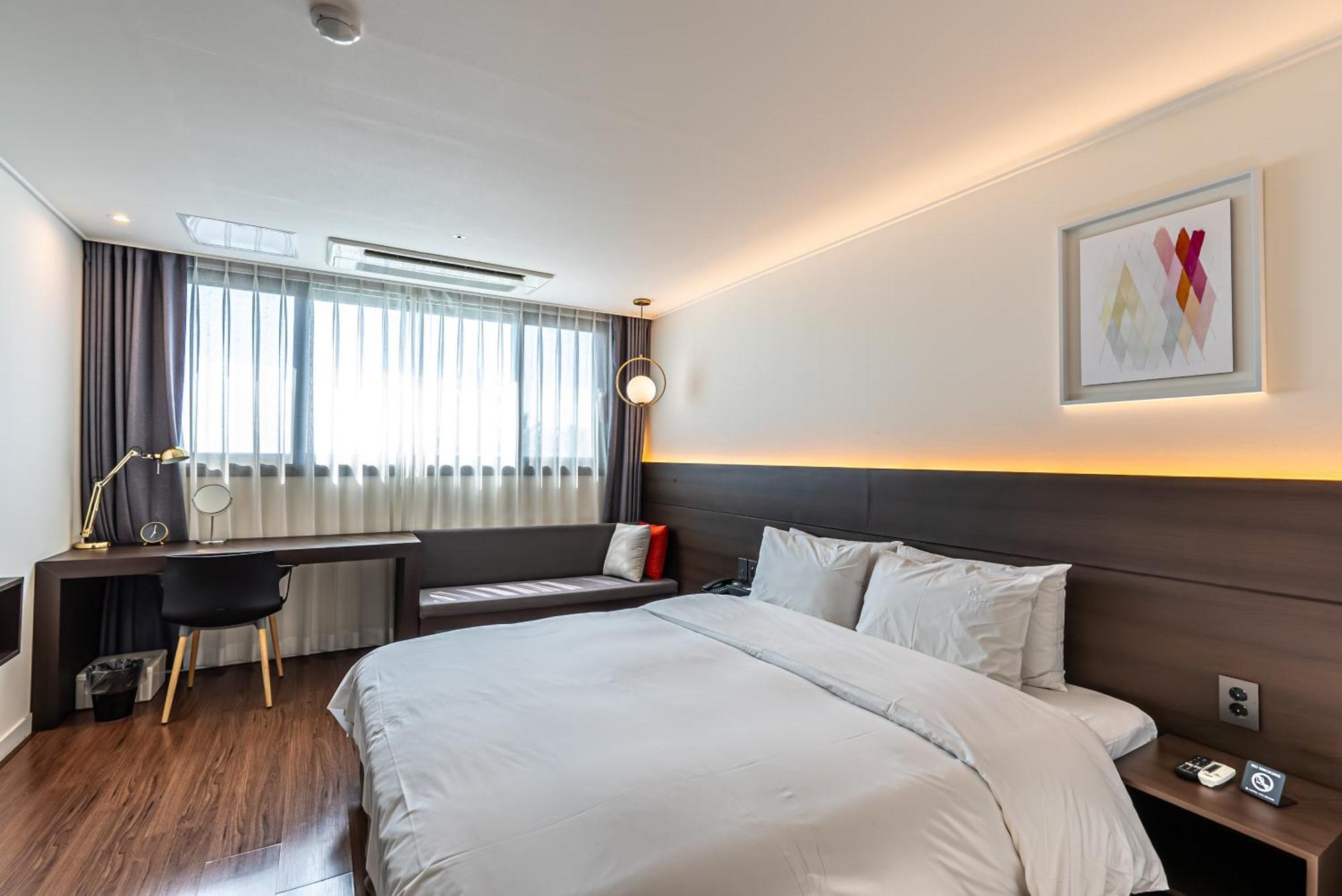 Hotel The Grang Jungmun Seogwipo Exterior foto