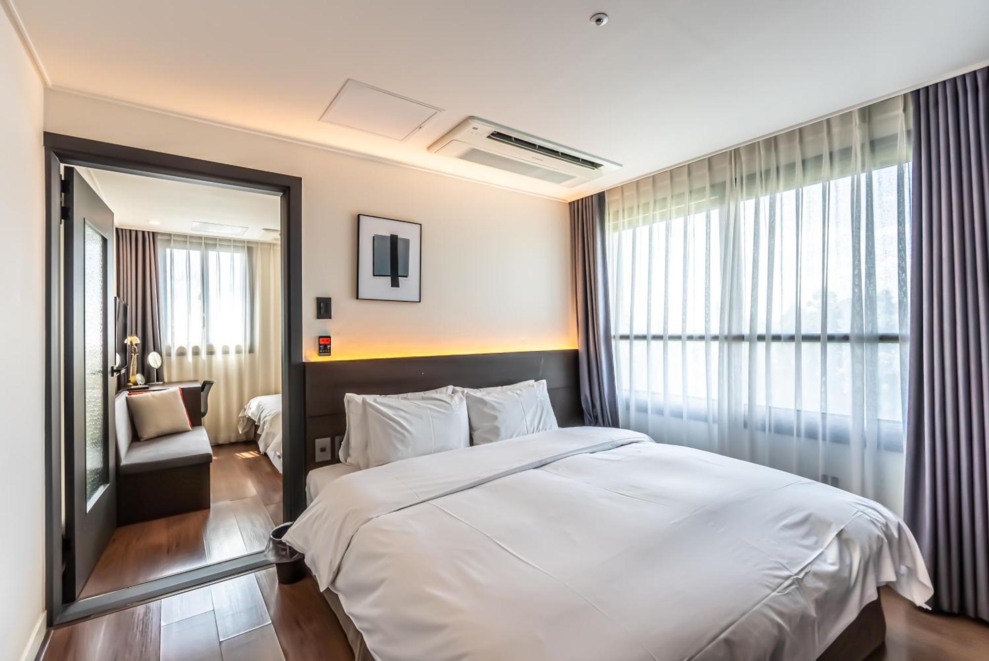 Hotel The Grang Jungmun Seogwipo Exterior foto