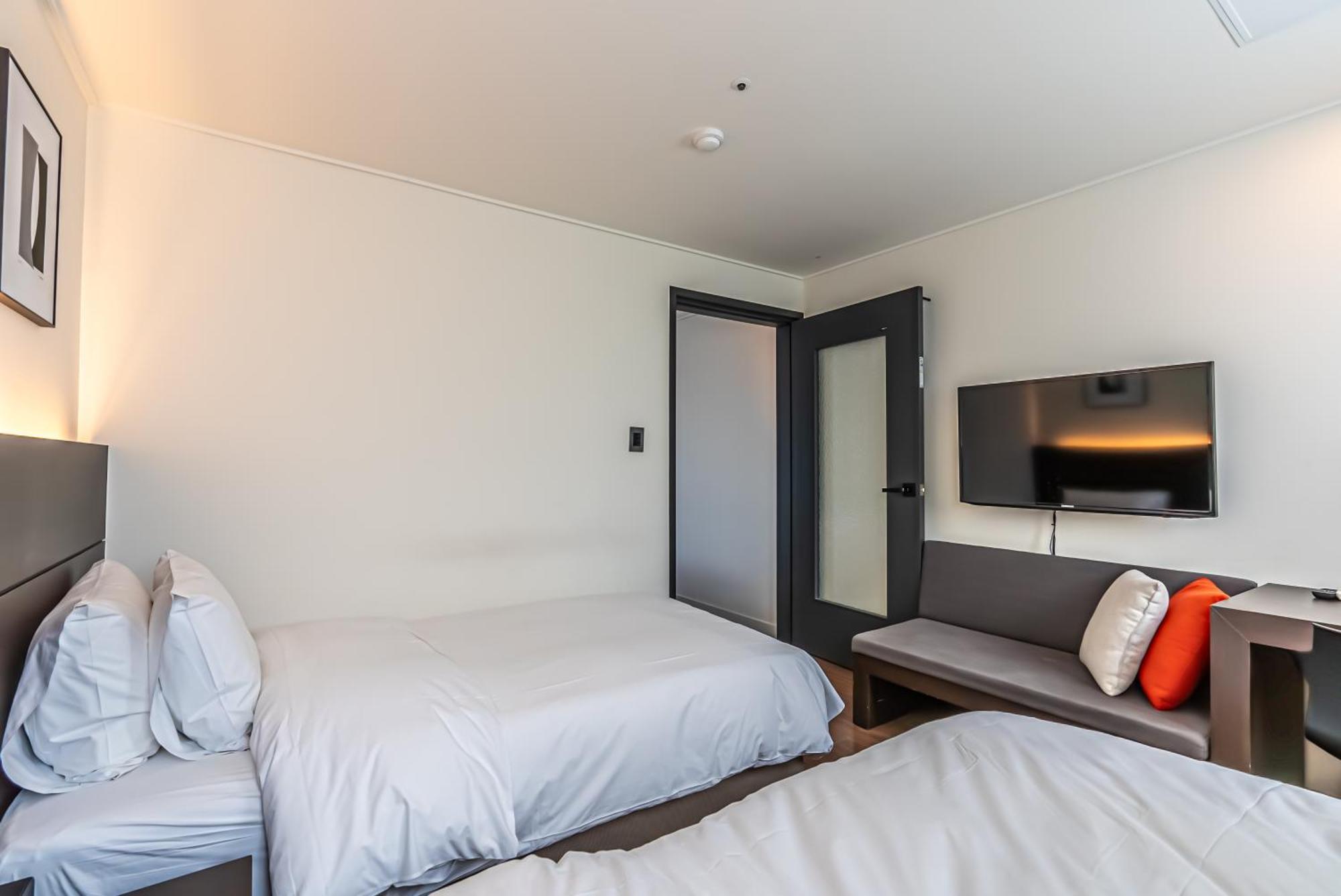 Hotel The Grang Jungmun Seogwipo Exterior foto