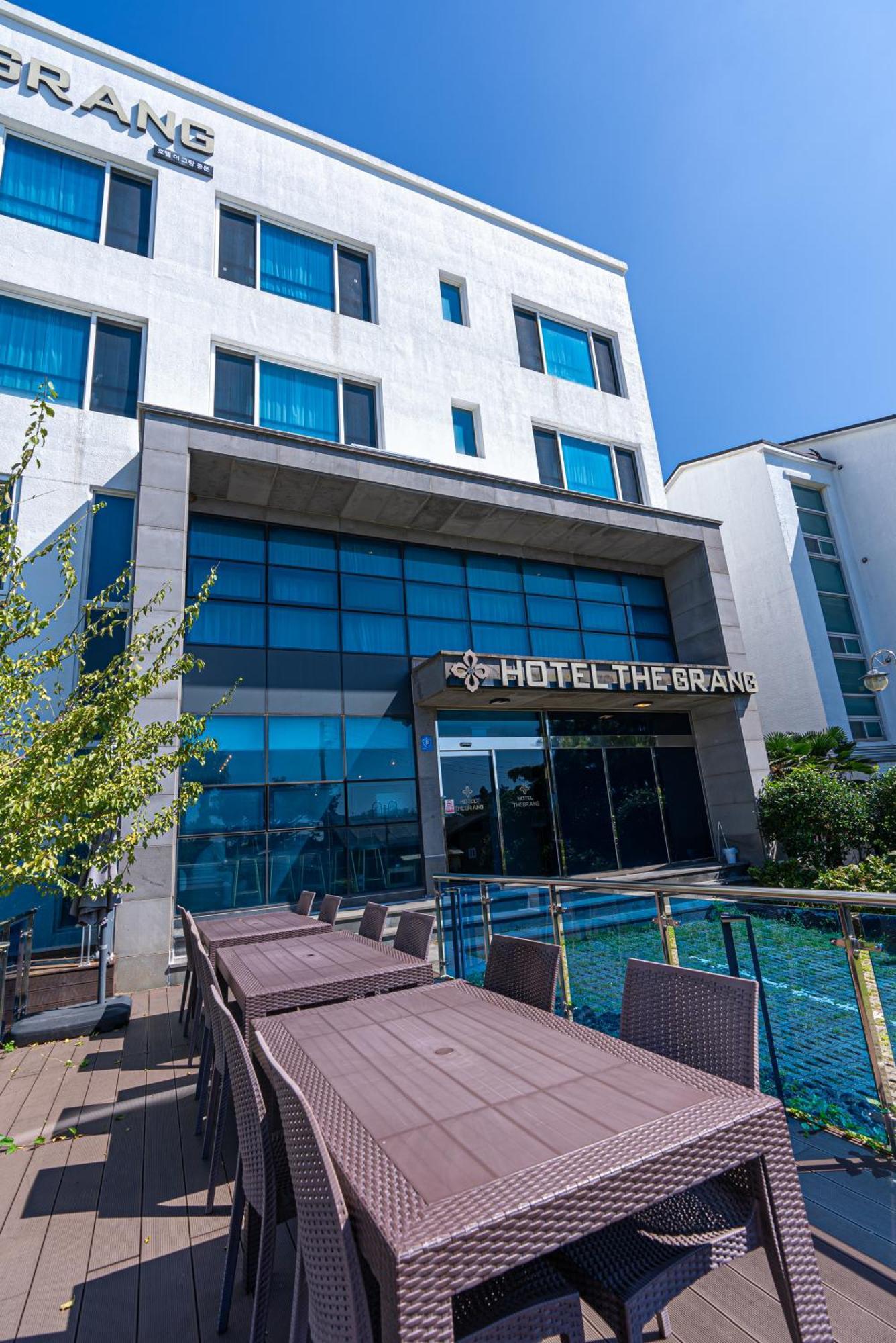 Hotel The Grang Jungmun Seogwipo Exterior foto