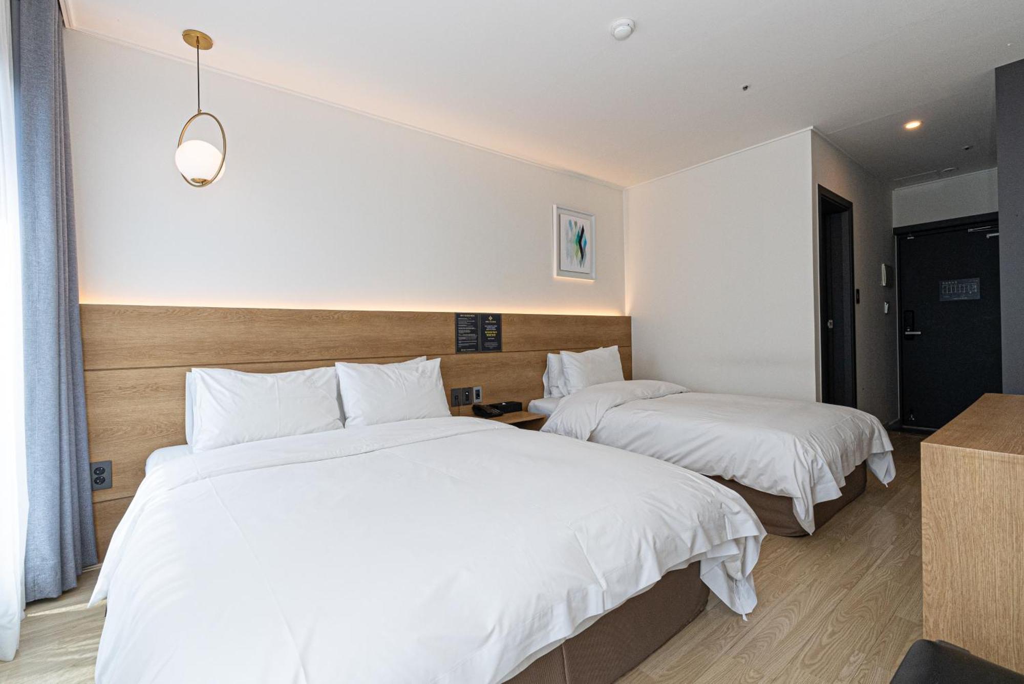 Hotel The Grang Jungmun Seogwipo Exterior foto