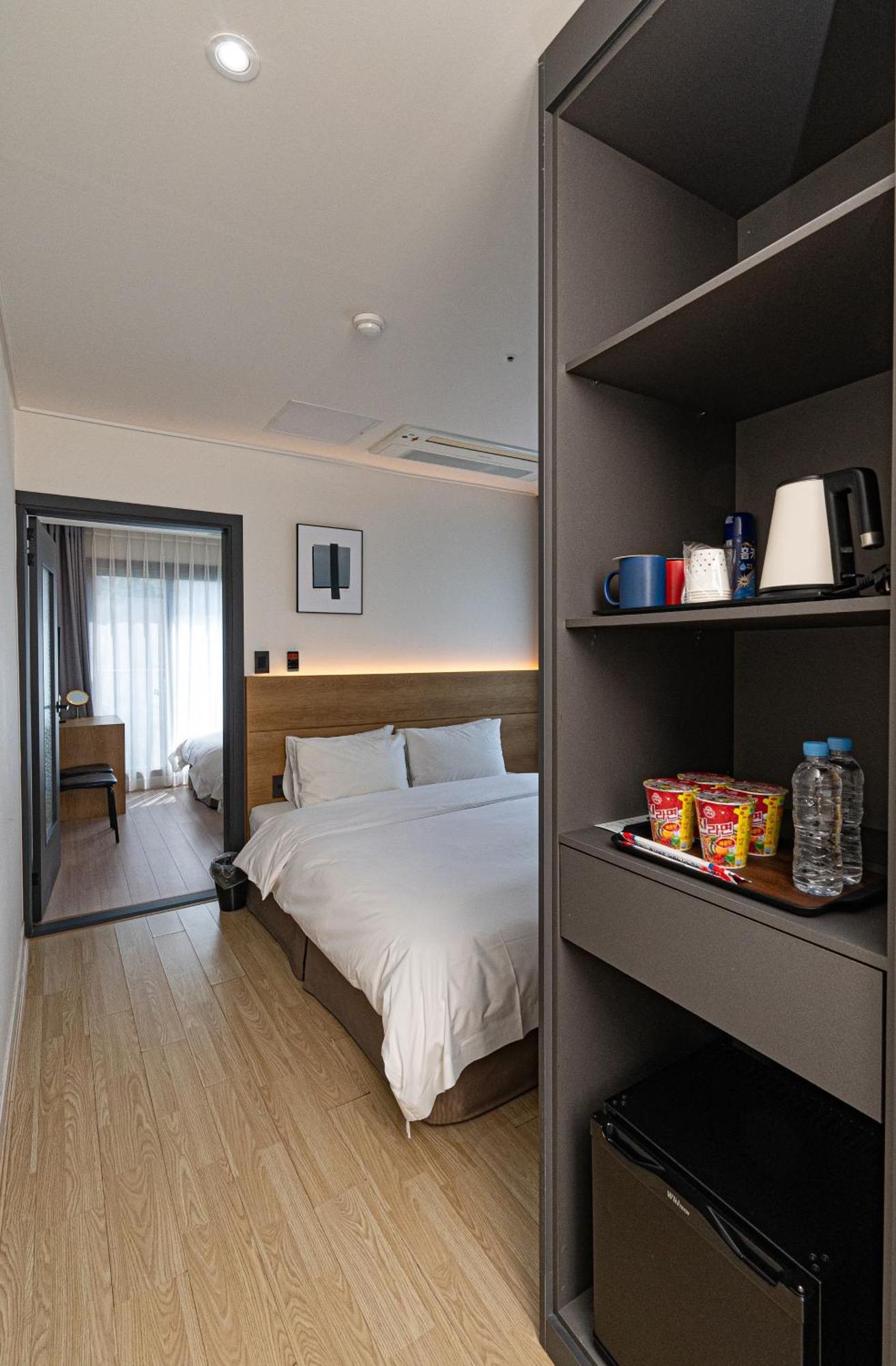 Hotel The Grang Jungmun Seogwipo Exterior foto